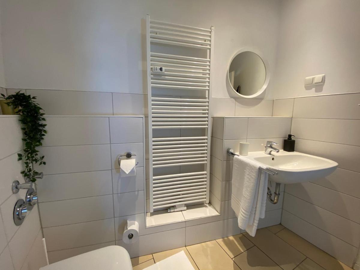 Urban Jungle Apartment In Kassel + Netflix 외부 사진